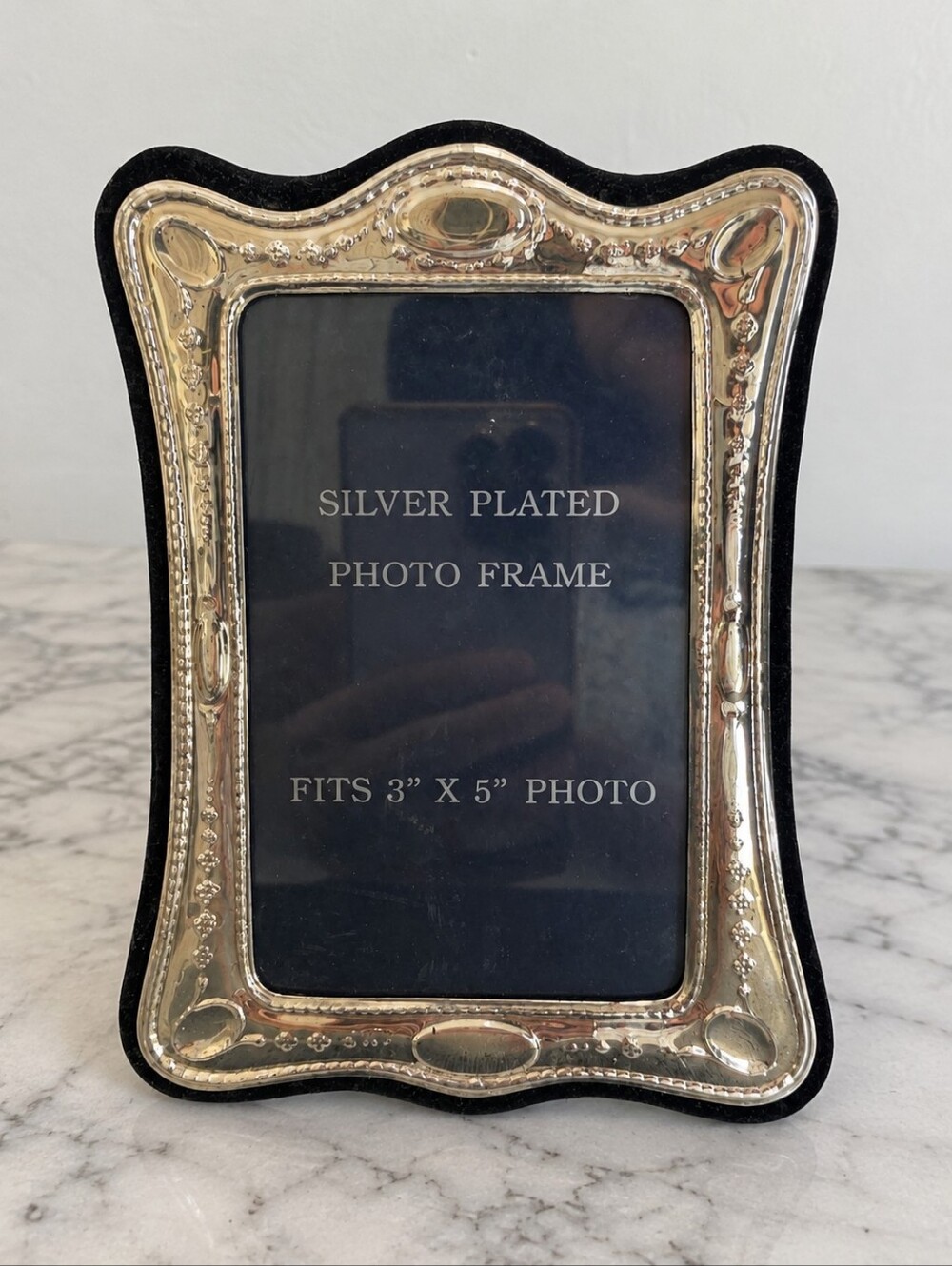 Silver Plated 3x5 Photo Frame Wavy Scalloped Beaded Vintage Style Tabletop Decor